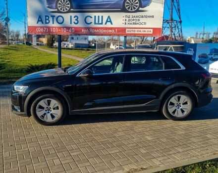 Чорний Ауді E-Tron, об'ємом двигуна 0 л та пробігом 33 тис. км за 28500 $, фото 2 на Automoto.ua
