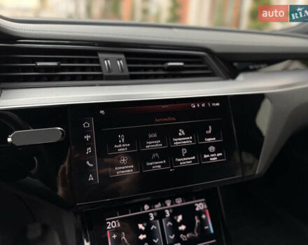 Чорний Ауді E-Tron, об'ємом двигуна 0 л та пробігом 51 тис. км за 31499 $, фото 41 на Automoto.ua