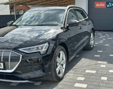 Черный Ауди E-Tron, объемом двигателя 0 л и пробегом 130 тыс. км за 26500 $, фото 11 на Automoto.ua