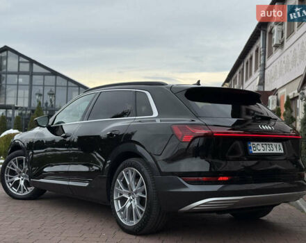 Чорний Ауді E-Tron, об'ємом двигуна 0 л та пробігом 51 тис. км за 31499 $, фото 28 на Automoto.ua