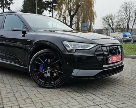 Чорний Ауді E-Tron, об'ємом двигуна 0 л та пробігом 120 тис. км за 33500 $, фото 5 на Automoto.ua