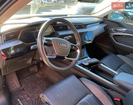 Черный Ауди E-Tron, объемом двигателя 0 л и пробегом 61 тыс. км за 36500 $, фото 9 на Automoto.ua