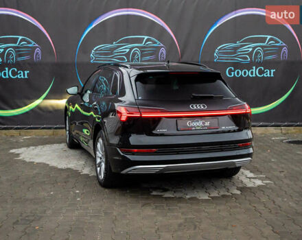 Чорний Ауді E-Tron, об'ємом двигуна 0 л та пробігом 75 тис. км за 29900 $, фото 25 на Automoto.ua