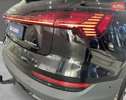 Черный Ауди E-Tron, объемом двигателя 0 л и пробегом 125 тыс. км за 21700 $, фото 8 на Automoto.ua