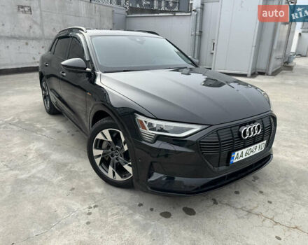 Чорний Ауді E-Tron, об'ємом двигуна 0 л та пробігом 155 тис. км за 30999 $, фото 23 на Automoto.ua
