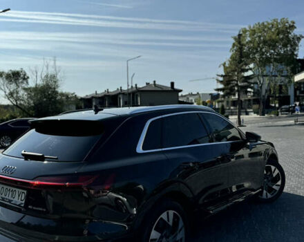 Чорний Ауді E-Tron, об'ємом двигуна 0 л та пробігом 120 тис. км за 27800 $, фото 5 на Automoto.ua