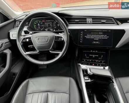 Черный Ауди E-Tron, объемом двигателя 0 л и пробегом 97 тыс. км за 29900 $, фото 4 на Automoto.ua