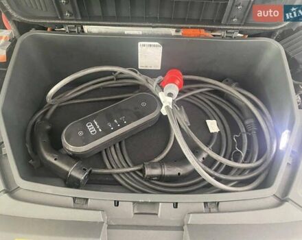 Черный Ауди E-Tron, объемом двигателя 0 л и пробегом 40 тыс. км за 29800 $, фото 27 на Automoto.ua