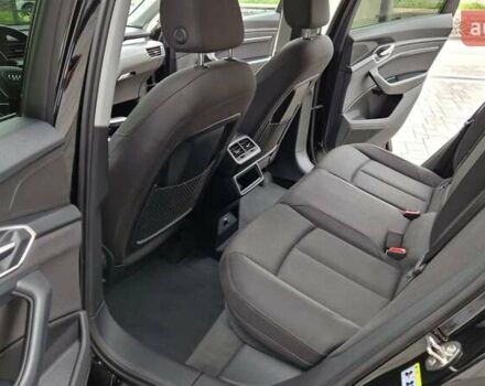 Черный Ауди E-Tron, объемом двигателя 0 л и пробегом 36 тыс. км за 26000 $, фото 59 на Automoto.ua