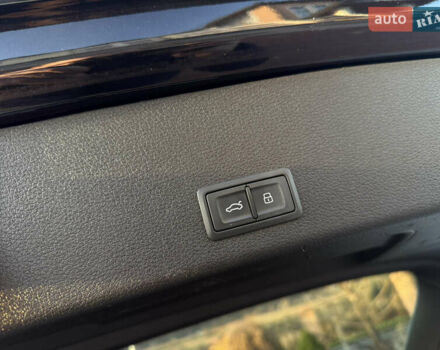 Чорний Ауді E-Tron, об'ємом двигуна 0 л та пробігом 150 тис. км за 26999 $, фото 108 на Automoto.ua