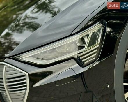 Чорний Ауді E-Tron, об'ємом двигуна 0 л та пробігом 159 тис. км за 24500 $, фото 32 на Automoto.ua