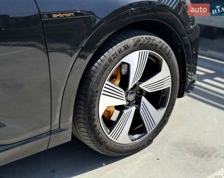 Ауді E-Tron 2020 у Києві на Automoto.ua Чорний Ауді E-Tron, об'ємом двигуна 0 л та пробігом 44 тис. км за 35999 $, фото 24 на Automoto.ua