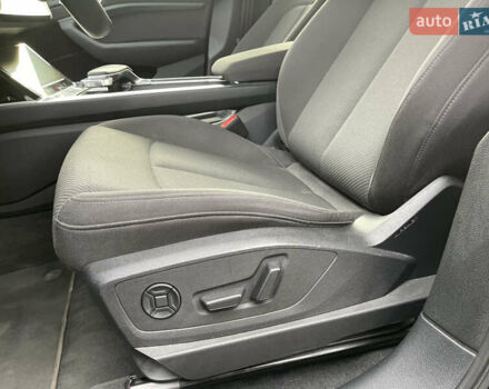 Чорний Ауді E-Tron, об'ємом двигуна 0 л та пробігом 78 тис. км за 26500 $, фото 21 на Automoto.ua