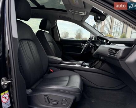 Черный Ауди E-Tron, объемом двигателя 0 л и пробегом 130 тыс. км за 22300 $, фото 56 на Automoto.ua