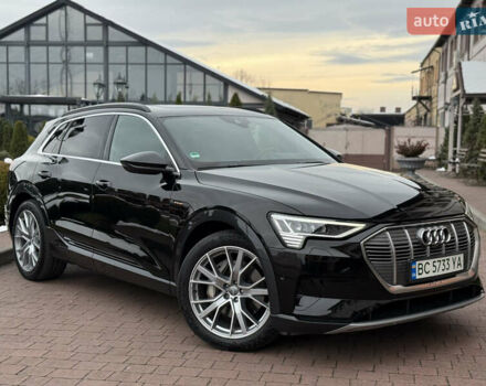 Чорний Ауді E-Tron, об'ємом двигуна 0 л та пробігом 51 тис. км за 31499 $, фото 17 на Automoto.ua