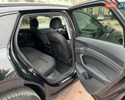 Черный Ауди E-Tron, объемом двигателя 0 л и пробегом 120 тыс. км за 25555 $, фото 27 на Automoto.ua