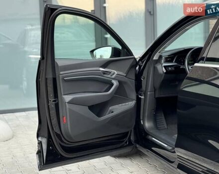 Черный Ауди E-Tron, объемом двигателя 0 л и пробегом 130 тыс. км за 22300 $, фото 35 на Automoto.ua