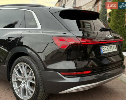 Чорний Ауді E-Tron, об'ємом двигуна 0 л та пробігом 51 тис. км за 31499 $, фото 29 на Automoto.ua