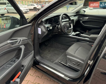 Черный Ауди E-Tron, объемом двигателя 0 л и пробегом 120 тыс. км за 25555 $, фото 25 на Automoto.ua