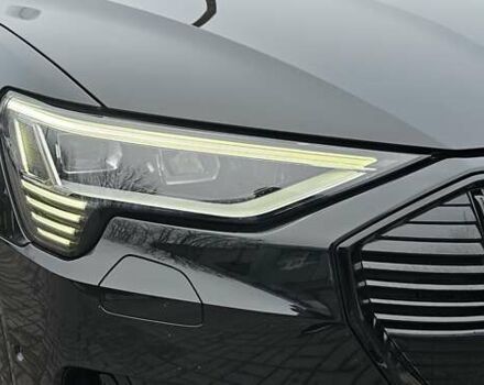 Чорний Ауді E-Tron, об'ємом двигуна 0 л та пробігом 120 тис. км за 33500 $, фото 123 на Automoto.ua