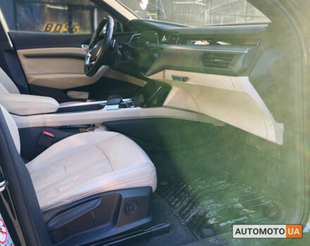 Черный Ауди E-Tron, объемом двигателя 95 л и пробегом 148 тыс. км за 34000 $, фото 11 на Automoto.ua
