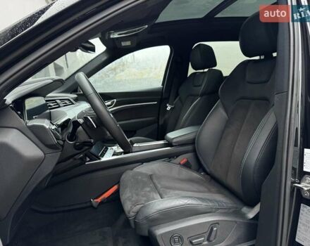 Чорний Ауді E-Tron, об'ємом двигуна 0 л та пробігом 160 тис. км за 22500 $, фото 2 на Automoto.ua