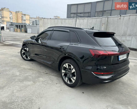 Чорний Ауді E-Tron, об'ємом двигуна 0 л та пробігом 155 тис. км за 30999 $, фото 8 на Automoto.ua