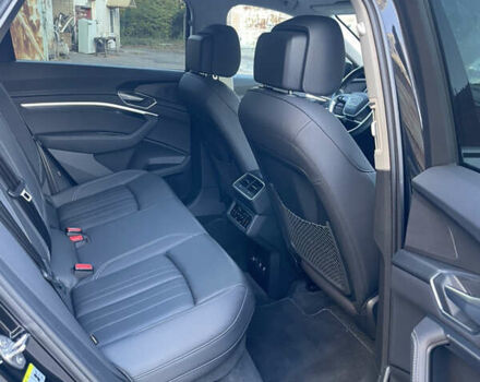 Ауди E-Tron 2020 в Виннице на Automoto.ua Черный Ауди E-Tron, объемом двигателя 0 л и пробегом 119 тыс. км за 28400 $, фото 11 на Automoto.ua