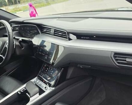 Черный Ауди E-Tron, объемом двигателя 0 л и пробегом 138 тыс. км за 29900 $, фото 63 на Automoto.ua