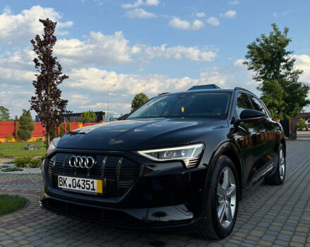 Чорний Ауді E-Tron, об'ємом двигуна 0 л та пробігом 117 тис. км за 33000 $, фото 1 на Automoto.ua