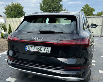 Черный Ауди E-Tron, объемом двигателя 0 л и пробегом 130 тыс. км за 26500 $, фото 4 на Automoto.ua