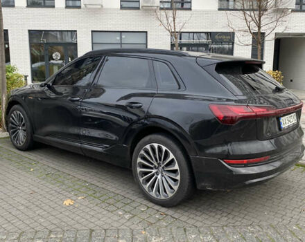 Черный Ауди E-Tron, объемом двигателя 0 л и пробегом 146 тыс. км за 31900 $, фото 7 на Automoto.ua