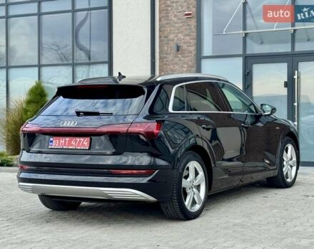 Черный Ауди E-Tron, объемом двигателя 0 л и пробегом 130 тыс. км за 22300 $, фото 19 на Automoto.ua