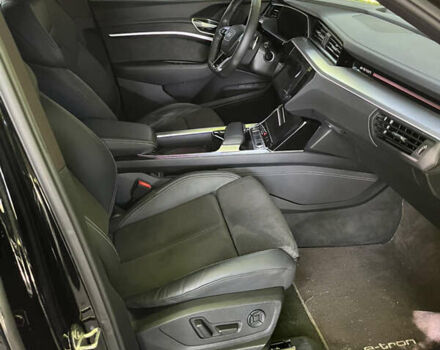 Черный Ауди E-Tron, объемом двигателя 0 л и пробегом 199 тыс. км за 27999 $, фото 44 на Automoto.ua