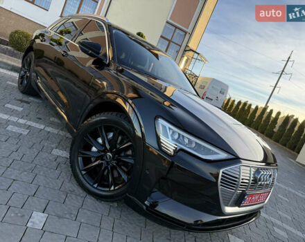 Чорний Ауді E-Tron, об'ємом двигуна 0 л та пробігом 150 тис. км за 25900 $, фото 12 на Automoto.ua