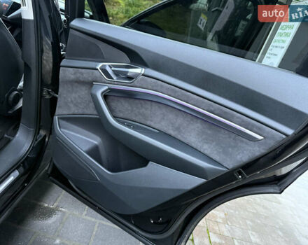Черный Ауди E-Tron, объемом двигателя 0 л и пробегом 150 тыс. км за 27499 $, фото 63 на Automoto.ua