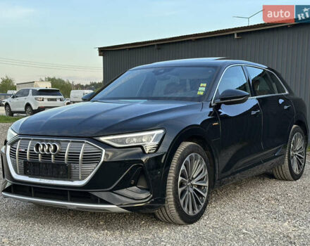 Чорний Ауді E-Tron, об'ємом двигуна 0 л та пробігом 75 тис. км за 31499 $, фото 1 на Automoto.ua