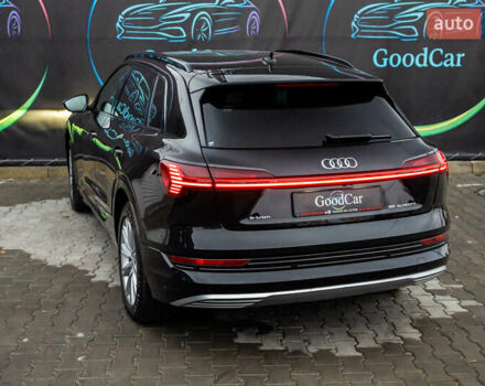 Чорний Ауді E-Tron, об'ємом двигуна 0 л та пробігом 75 тис. км за 29900 $, фото 24 на Automoto.ua