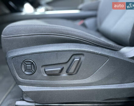 Чорний Ауді E-Tron, об'ємом двигуна 0 л та пробігом 78 тис. км за 26500 $, фото 39 на Automoto.ua