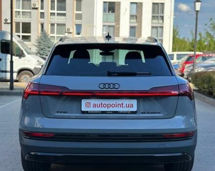 Черный Ауди E-Tron, объемом двигателя 0 л и пробегом 88 тыс. км за 29500 $, фото 12 на Automoto.ua
