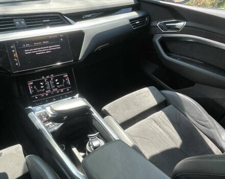 Чорний Ауді E-Tron, об'ємом двигуна 0 л та пробігом 128 тис. км за 31500 $, фото 43 на Automoto.ua