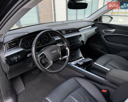 Черный Ауди E-Tron, объемом двигателя 0 л и пробегом 130 тыс. км за 22300 $, фото 34 на Automoto.ua