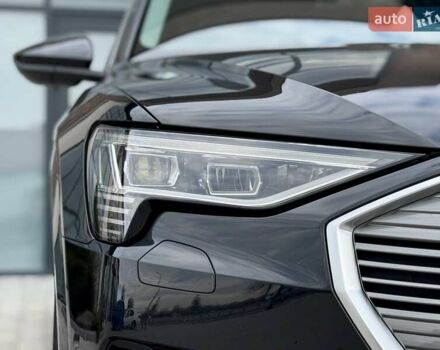 Черный Ауди E-Tron, объемом двигателя 0 л и пробегом 130 тыс. км за 22300 $, фото 25 на Automoto.ua