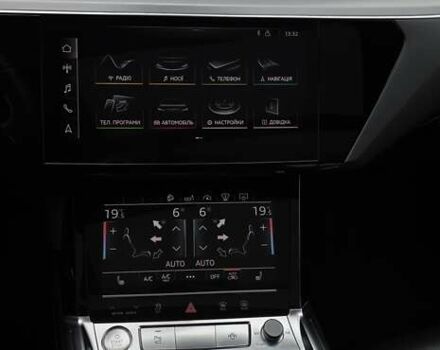 Чорний Ауді E-Tron, об'ємом двигуна 0 л та пробігом 138 тис. км за 29900 $, фото 70 на Automoto.ua