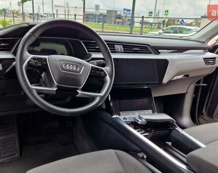 Черный Ауди E-Tron, объемом двигателя 0 л и пробегом 36 тыс. км за 26000 $, фото 4 на Automoto.ua