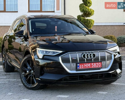 Чорний Ауді E-Tron, об'ємом двигуна 0 л та пробігом 150 тис. км за 25900 $, фото 2 на Automoto.ua