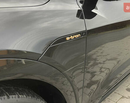 Чорний Ауді E-Tron, об'ємом двигуна 0 л та пробігом 78 тис. км за 26500 $, фото 18 на Automoto.ua