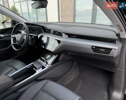 Черный Ауди E-Tron, объемом двигателя 0 л и пробегом 130 тыс. км за 22300 $, фото 54 на Automoto.ua