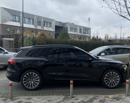 Черный Ауди E-Tron, объемом двигателя 0 л и пробегом 146 тыс. км за 31900 $, фото 4 на Automoto.ua