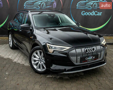Чорний Ауді E-Tron, об'ємом двигуна 0 л та пробігом 75 тис. км за 29900 $, фото 6 на Automoto.ua